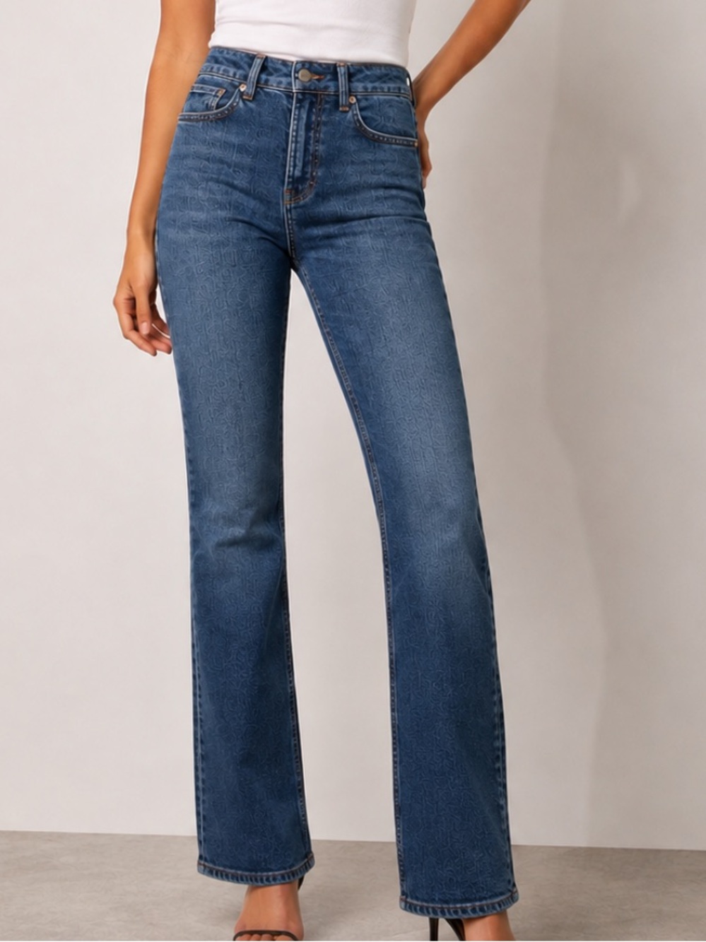 NWT Harper x Francescaโs Subtle Boot-Cut Jeans - Waist 26โ - Dark Blue Wash